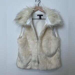 INC International Concepts Faux Fur Hooded Vest Petite Medium Cream Baddie
